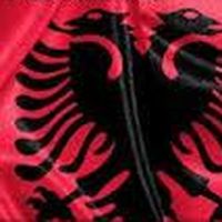 Almudi.org - El Papa analiza las claves de su viaje a Albania