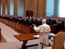 Almudi.org - El Papa con los párrocos de Roma
