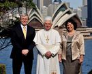 Almudi.org - Benedicto XVI con el primer ministro Kevin Rudd y esposa